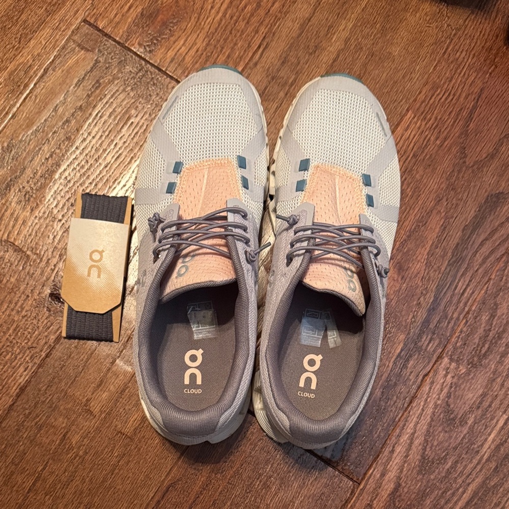 ON Women's Cloud Sneakers - Gray and Tan